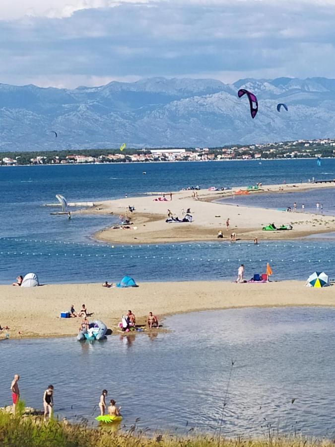 Apartmani Mira Nin Exteriör bild