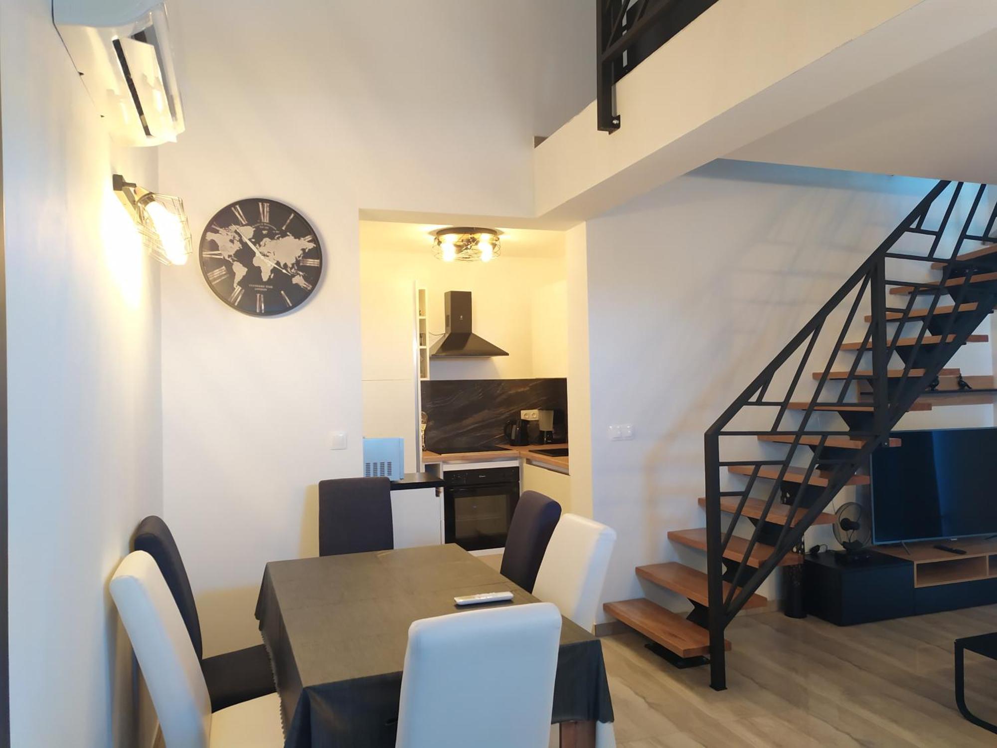 Apartmani Mira Nin Exteriör bild